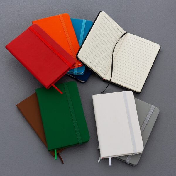 Linha completa em Brindes Corporativos. 10.000 itens entre Bloco de Anotações Personalizado RJ, com sacolas, chaveiros, mochilas, kits churrasco.