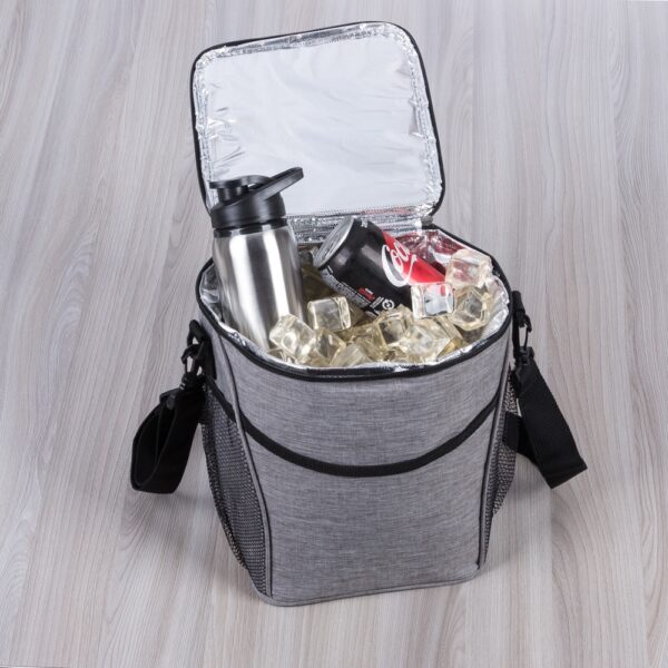 Linha completa em Brindes Corporativos. 10.000 itens entre Bolsa Térmica Personalizada litoral, com sacolas, chaveiros, mochilas, kits churrasco.