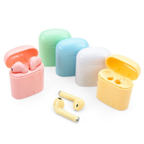 Linha completa em Brindes Corporativos. 10.000 itens entre Fone de ouvido Bluetooth, com sacolas, chaveiros, mochilas, kits churrasco.