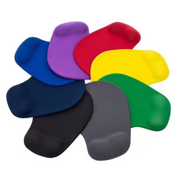 Linha completa em Brindes Corporativos. 10.000 itens entre Mouse Pad Ergonômico, com sacolas, chaveiros, mochilas, kits churrasco.